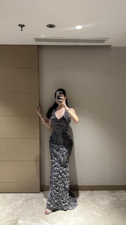 فستان سهرة انيق بتصميم مميز