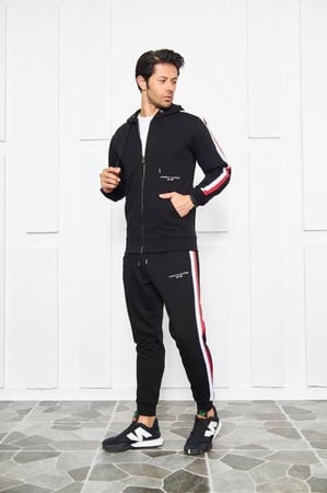 طقم تومي رجالي