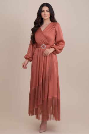 فستان ساتان لامع باطراف هدب لون طوبي