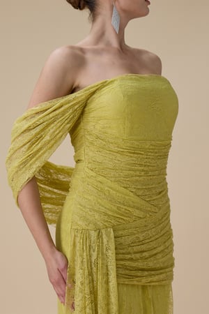 فستان دانتيل اوف شولدر بلون ليموني