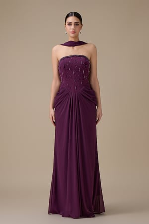 فستان بنفسجي طويل مع شال بتصميم درابيه