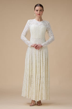 فستان دانتيل سكري طويل بأكمام كاملة