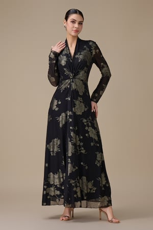 فستان طويل أسود بطبعة ورد