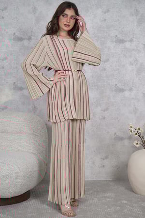 طقم بنطلون وبلوزة بليسيه بحزام