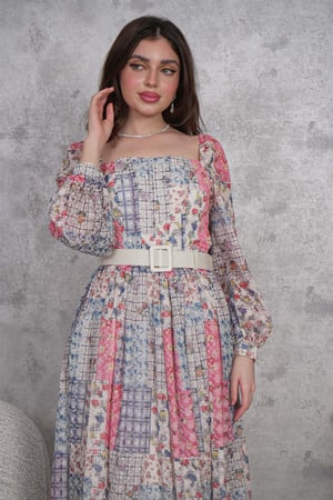 فستان ميدي بنمط أزهار