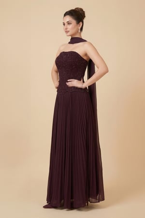 فستان سهرة طويل بنفسجي بليسيه