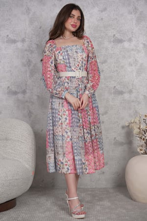 فستان ميدي بنمط أزهار