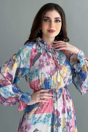 فستان كلوش مورد الياقه