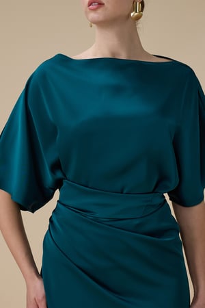 فستان طويل تركواز بدرابيه جانبي