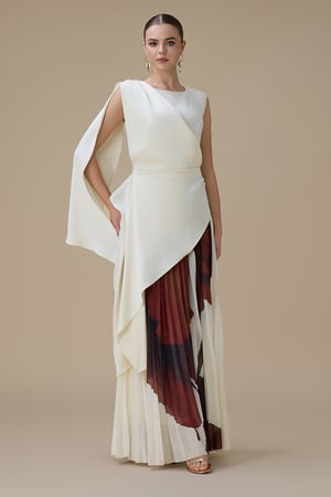 فستان طويل سكري  بتصميم لف وتنورة بليسيه