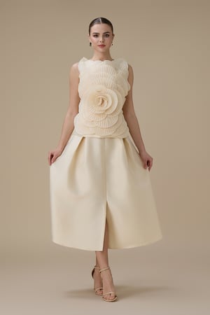 طقم بيج بتصميم وردي ثلاثي الأبعاد وتنورة واسعة