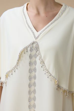 جلابية أنيقة أصفر فاتح بتطريز فضي