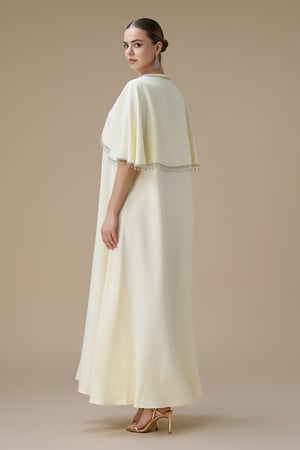 جلابية أنيقة أصفر فاتح بتطريز فضي