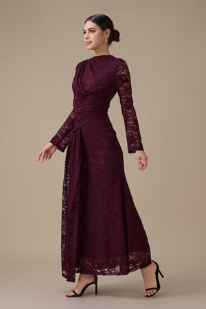 فستان طويل دانتيل برغندي