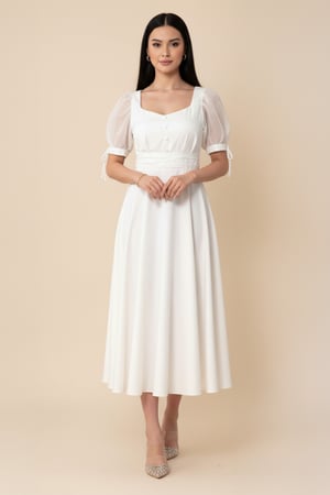 فستان أبيض ميدي ناعم