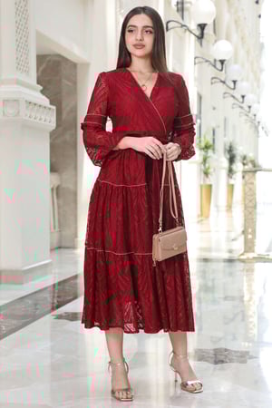 فستان ميدي دانتيل برباط عالخصر لون كستنائي