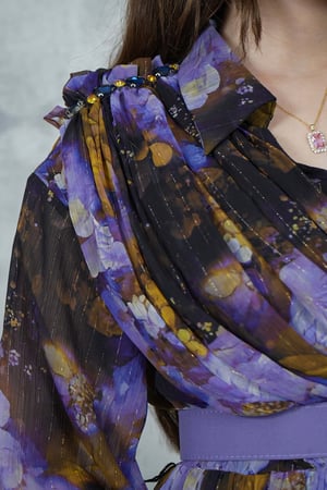 فستان ماكسي بنمط أزهار لون بنفسجي