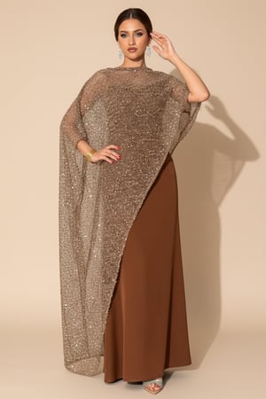 فستان طويل بني بكاب مطرز