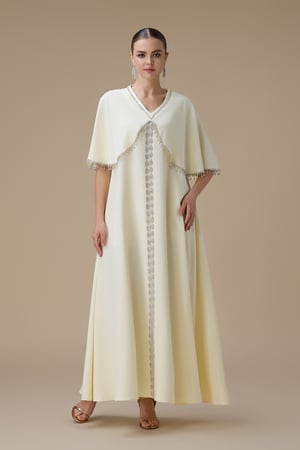 جلابية أنيقة أصفر فاتح بتطريز فضي