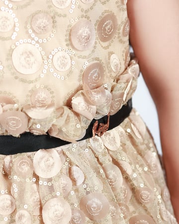 فستان دوائر الذهب