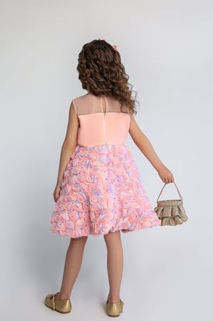 فستان ورداتي