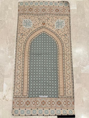 سجادة صلاة خفيفة