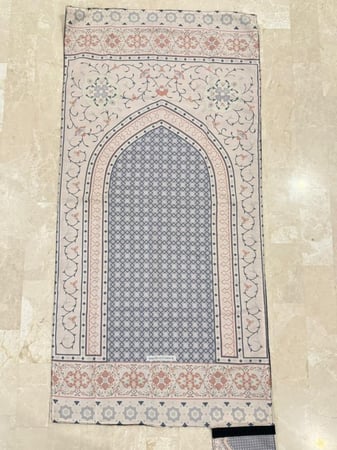 سجادة صلاة خفيفة