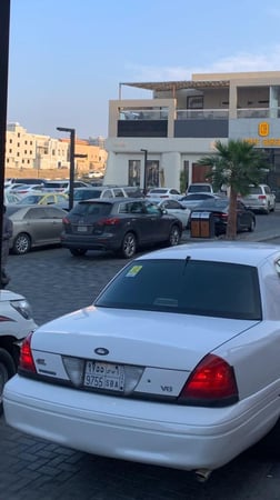 علامة شنطة فورد فكتوريا