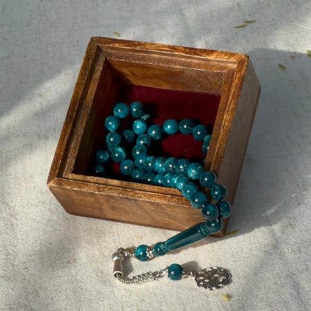 علبة العيد الخشبية