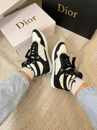 حذاء ديور نسائي Dior