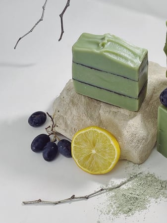 صابون طبيعي للبشرة الدهنية