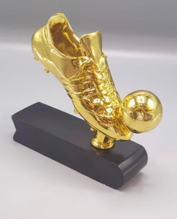 حذاء ذهبي بقاعدة طباعة حسب الطلب