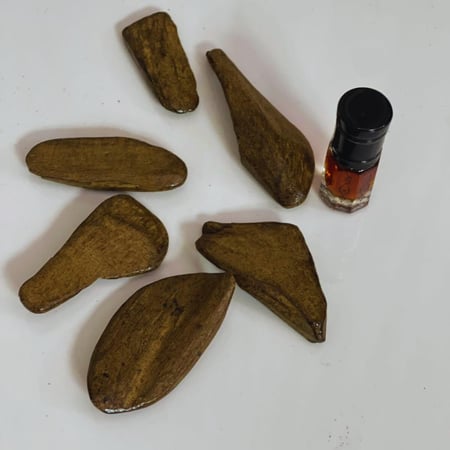 دهن عود كلاكاس فاخر + أوقية عود مروكي الرسمي