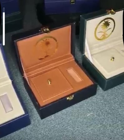 علبة جلد فاخرة (أوقية بخور+ربع تولة) فارغة