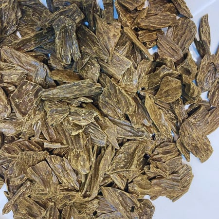عود كليمنتان (العود الأزرق )