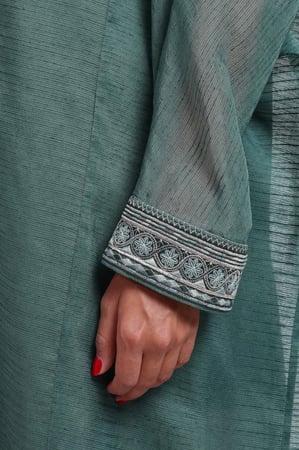 فستان قطن شبكي مستوحى من الدراعة النجدية