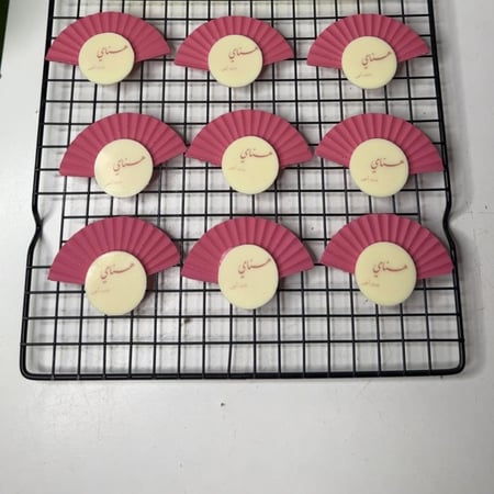 لوقو كابتشينو أو عصير