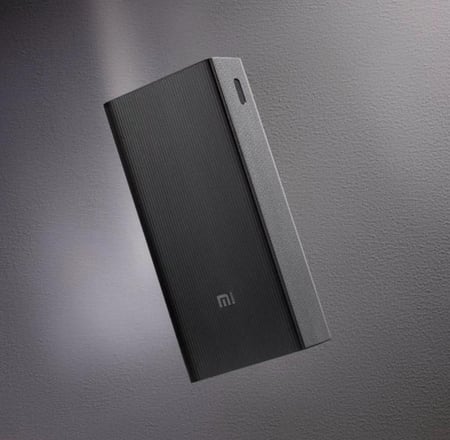 شاومي - شاحن متنقل بمنفذين USB ومنفذ USB-C بسعة 30000 مللي أمبير وبقوة 18 واط BHR9126GL - اسود