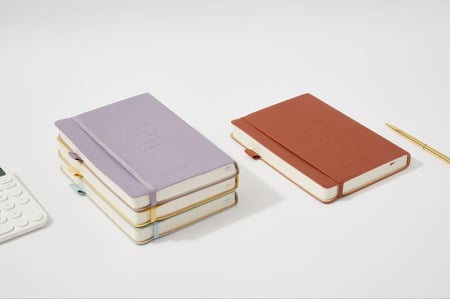 أجندة غير مؤرخة (اعتناق الكتابة) - سماوي