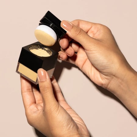 HUDA BEAUTY Easy Bake Loose Baking & Setting Powder بودرة هدى بيوتي