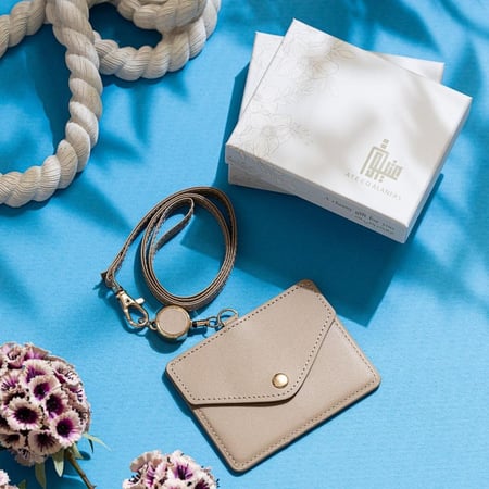 توزيعات 10 حبات من تعليقة بطاقة