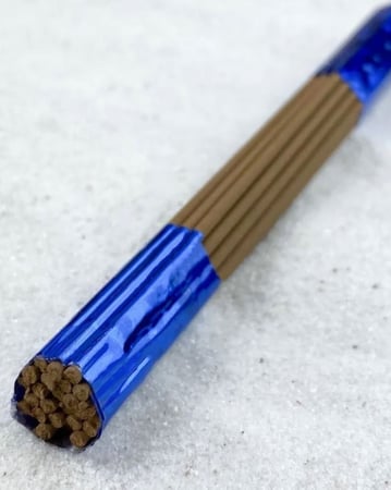 انبوب  الند  المروكي الاستكر الازرق او الاستكر الاحمر