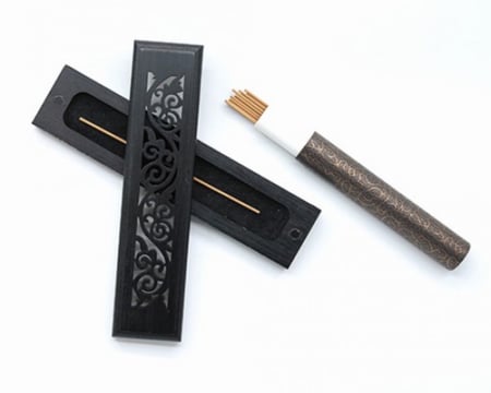 مبخرة العود الذكية مع 30 عود مروكي بلص او كمبودي