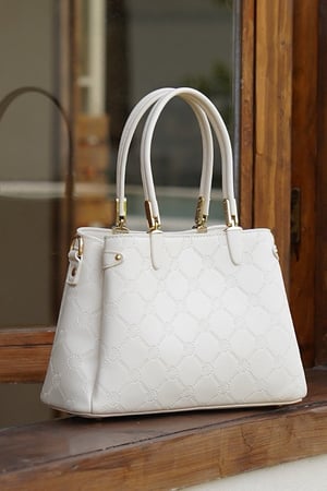 شنطة جلد نسائية اختيارك الأمثل WHITE VE043