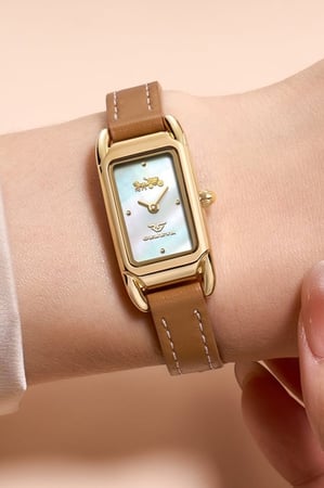 ساعة نسائية ماركة جنيفا GV025 جلد بني ايطار ذهبي مينا صدف