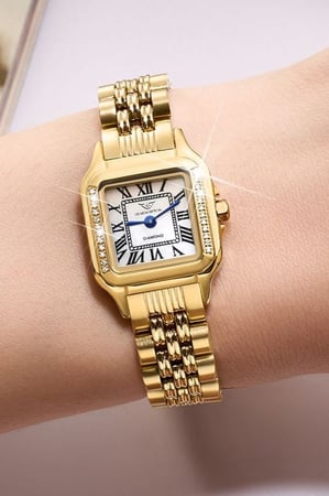 ساعة الماس نسائية ماركة جنيفا GV030 ذهبي مينا صدف