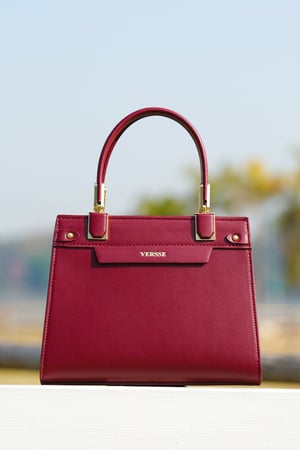 شنطة جلد نسائية اختيارك الأمثل MARON VE040