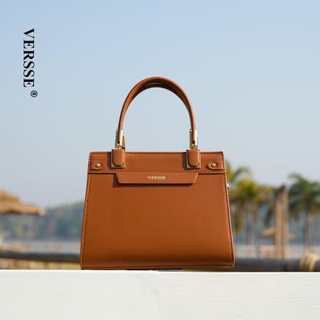 شنطة يد جلد VERSSE