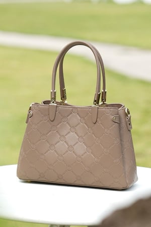 شنطة جلد نسائية اختيارك الأمثل apricot VE043