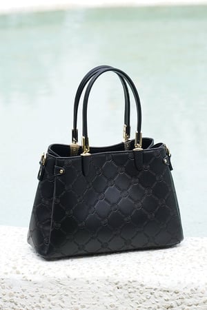 شنطة جلد نسائية اختيارك الأمثل BLACK VE043